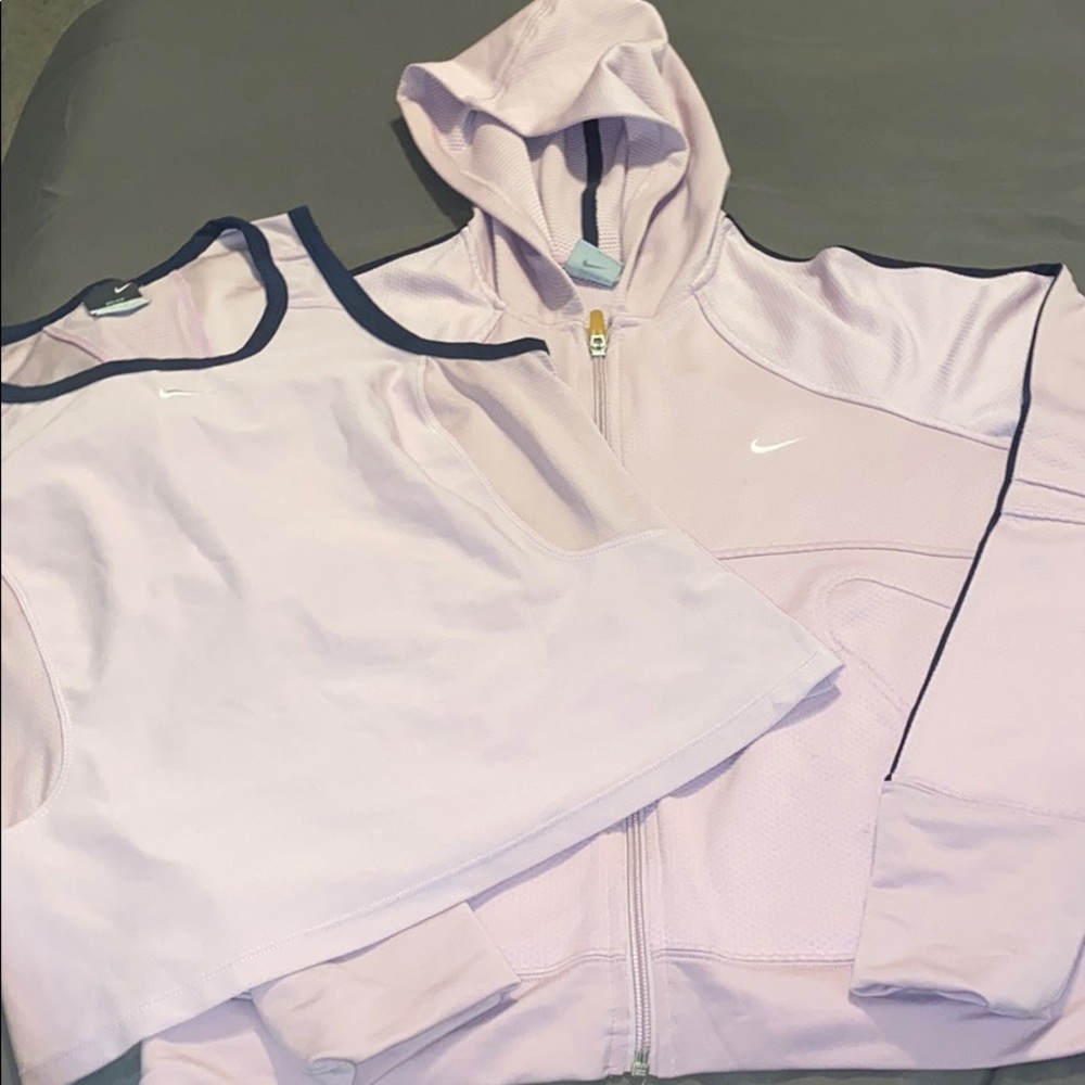 2pc Lt Pink Nike Sphere Dry tank and Jacket set.